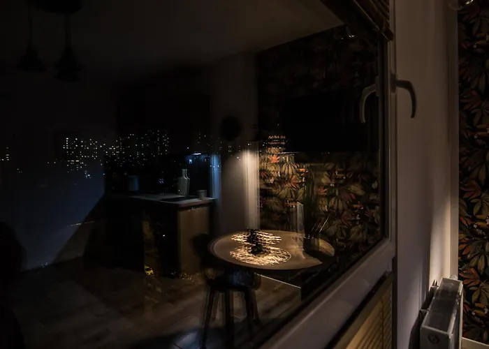 Apartment Tucan - 77 Wigury - Dostep Na Kod - Parking - Smaczna Kawa - Centrum - Blisko Piotrkowska - Galeria - Widok Na - Klimatyzacja - 7 Pietro - Fv *